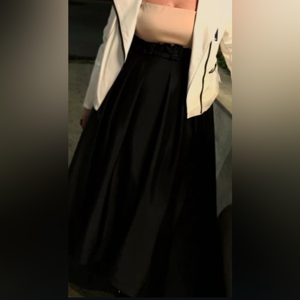 Rengin Elegant Blush & Black Dress